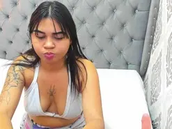 Amateur Live Sex of LauraHillx