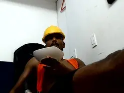 Amateur Sex Cam of Menblackfire