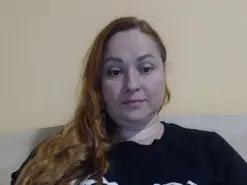 Amateur Adult Webcam of zara_red