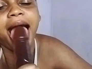 Bongacams Watch Live Sex Cams of petittegoddess254