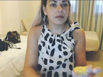 Bongacams Best live sex cam show of GiuliaHotXXX1