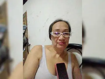 Bongacams Free Porn Cam of cherrywhite03