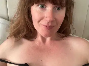 Bongacams Private Sex Chat of REDHEADROSIE