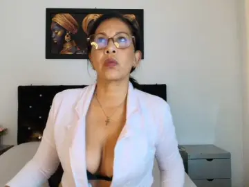 Bongacams Watch Live Sex Cams of Shanon-mature
