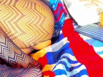 Bongacams Watch Live Sex Cams of XxXbrunettesquirtxXx