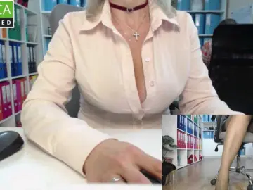 Bongacams Best live sex cam show of legsoffice