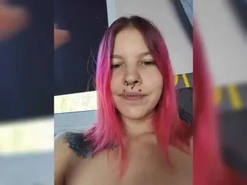 Bongacams Best live sex cam show of SquirtApril