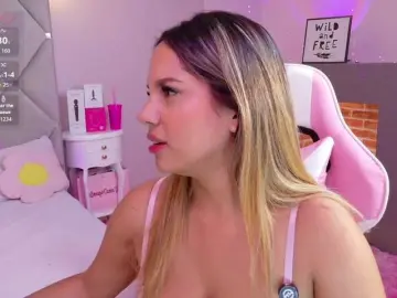 Bongacams Nude Webcam of MeganRosse1