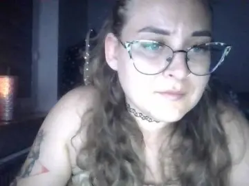 Bongacams Adult Video Chat of LucyKiss