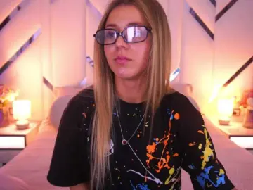 Bongacams Best live sex cam show of LoveeDove
