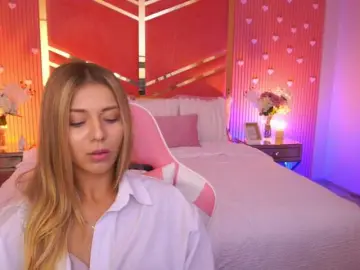 Bongacams Free Porn Cam of LoveeDove