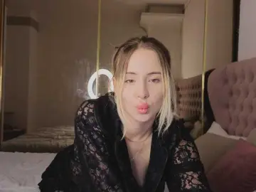 Bongacams Sex Cam of Bella-crazyy