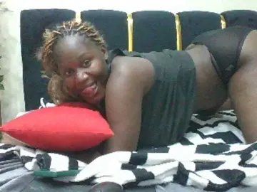 Bongacams Free Live Porn of BoobieQueen