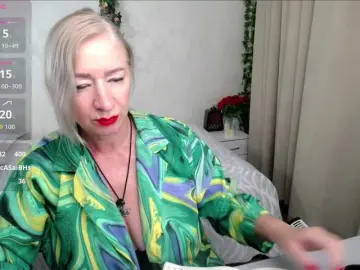 Bongacams Adult Webcam of hunters-woman