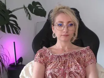 Bongacams Free Porn Cam of CinderellaMoon