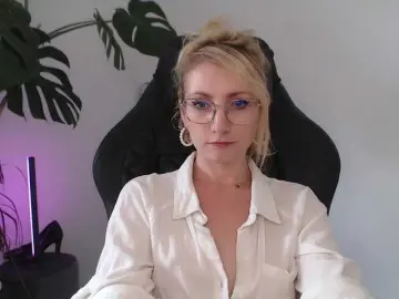 Bongacams Watch Live Sex Cams of CinderellaMoon