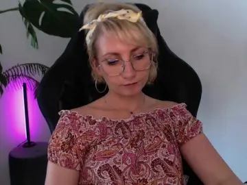 Bongacams Sex Cam of CinderellaMoon
