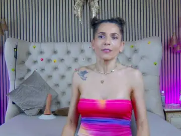 Bongacams Free Live Porn of TastyShow