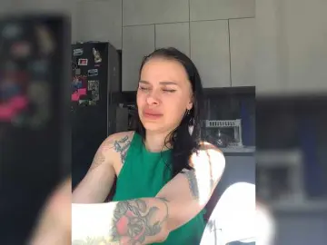 Bongacams Watch Live Sex Cams of MaidenCrystal