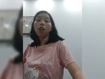 Bongacams Watch Live Sex Cams of Selinababy99