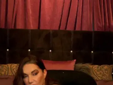 Bongacams Live Sex Cam of NicoleSinn