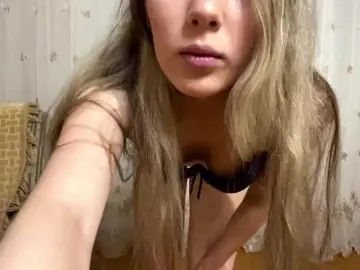 Bongacams Watch Live Sex Cams of TessaOfferman