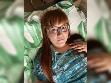 Bongacams Watch Live Sex Cams of Fox-Lisa