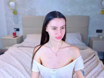 Bongacams Watch Live Sex Cams of SnowWhiteee