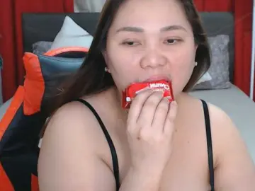 Bongacams Live Sex Cam of AsianHotMama143