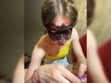 Bongacams Live Sex Cam of 18YoungPussy18