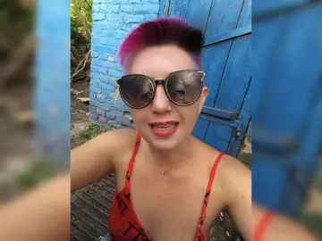 Bongacams Watch Live Sex Cams of BUSINKA-25