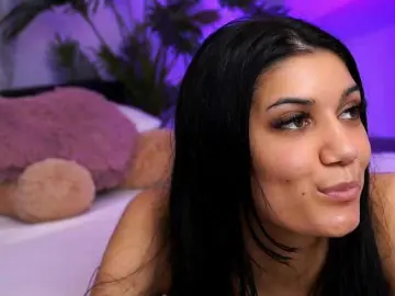 Bongacams Sex Cam of TenderSin