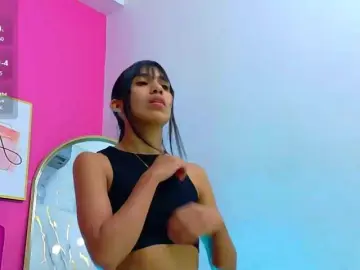 Bongacams Free Live Porn of littleeemiily