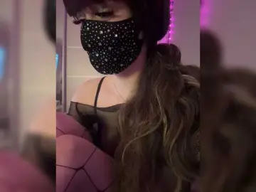 Bongacams Live Sex Cam of ExXXxstaZZZ