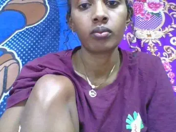 Bongacams Watch Live Sex Cams of ninie1a
