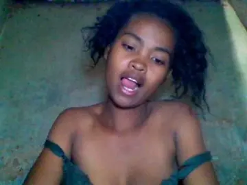 Bongacams Private Sex Chat of Allycha1
