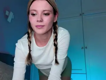 Bongacams Free Live Porn of Alicee-teasee