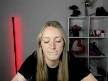Bongacams Live Sex Cam of EvelynBlond