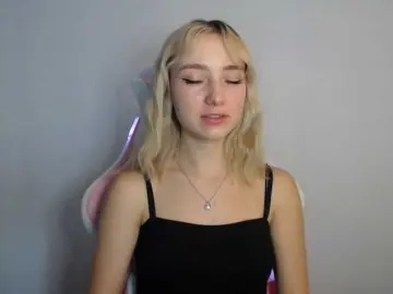 Bongacams Live Porn of LuciaGlow