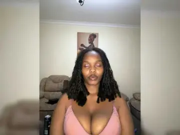 Bongacams Nude Webcam of Curvy-maxy9