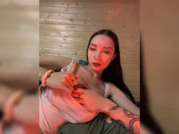 Bongacams Sex Cam of WeQueen-