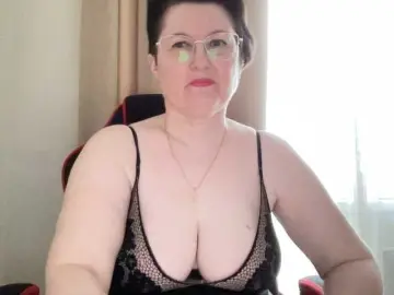 Bongacams Free Live Porn of HotMilfPussy