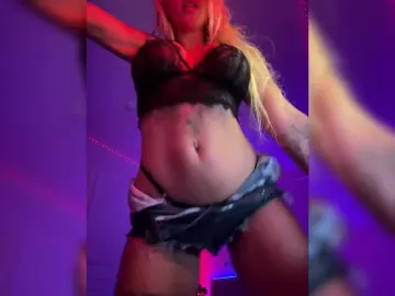 Bongacams Live Sex Cam of -AmazingBlonde-
