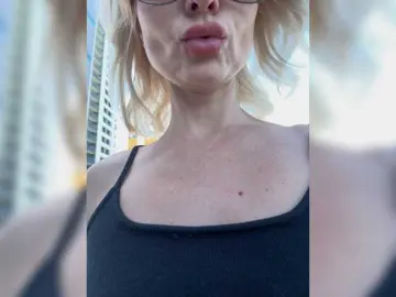 Bongacams Watch Live Sex Cams of -Molly-