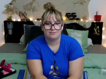 Bongacams Sex Cam of ElvinnaLaFrancaise