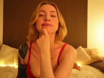 Bongacams Watch Live Sex Cams of TouchMyAss