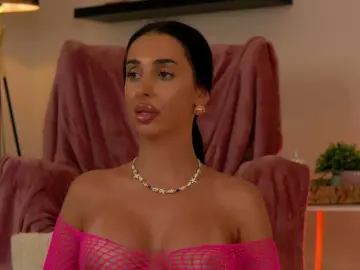 Bongacams Live Porn of KairaAndrews