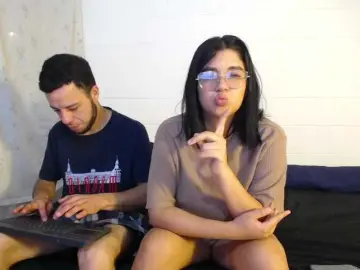 Bongacams Watch Live Sex Cams of LILY-AND-RYAN11