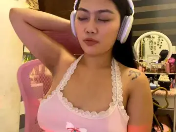 Bongacams Best Webcam of LesliDine