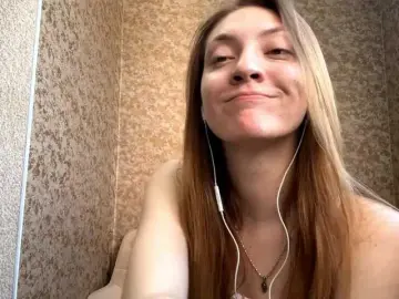 Bongacams Live Sex Cam of MyrticeDollen